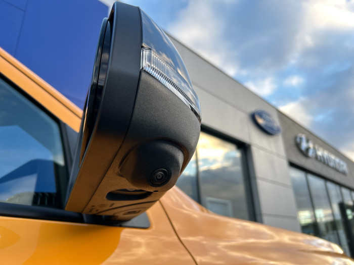  WILDTRAK 2.3 Hybrid PHEV 205kW na operativní leasing