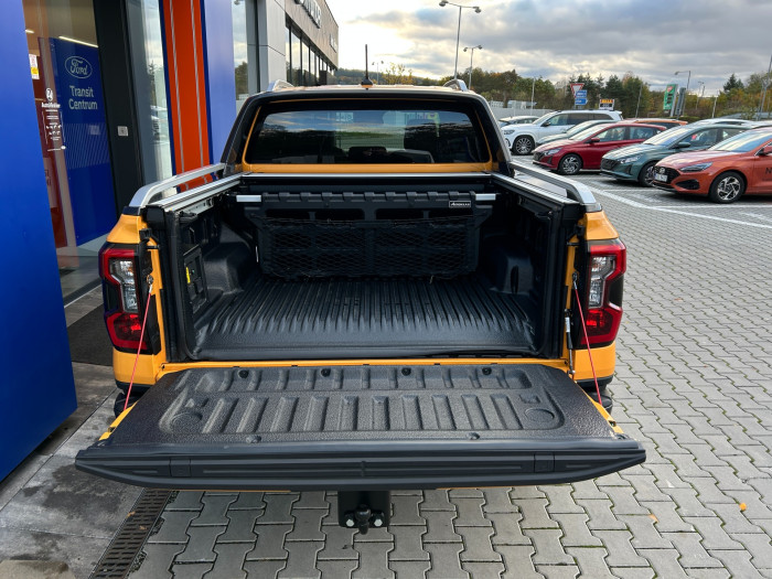  WILDTRAK 2.3 Hybrid PHEV 205kW na operativní leasing