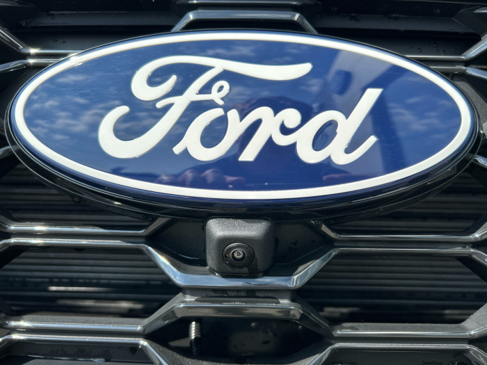 2.5Hybrid PHEV 178kW Titanium na operativní leasing