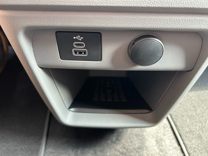 Titanium X L1 2.5 PHEV 171kW na operativní leasing