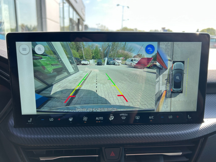 2.5Hybrid PHEV 178kW Titanium na operativní leasing