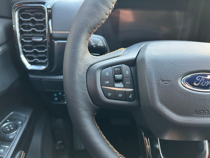  WILDTRAK 2.3 Hybrid PHEV 205kW na operativní leasing