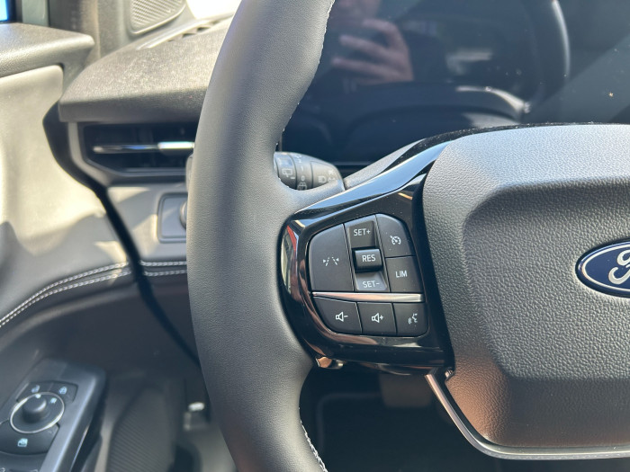 1.0EcoBoost mHEV 92kW TITANIUM na operativní leasing