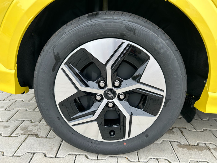 GEN-E 43kWh dojezd 123kW/168 k na operativní leasing