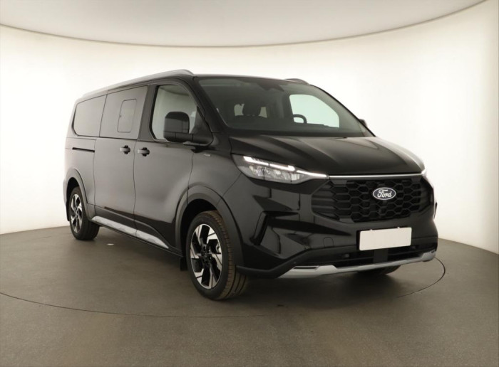 Ford Tourneo Custom Active 2.0 EcoBlue 110 kW Manuál na operativní leasing