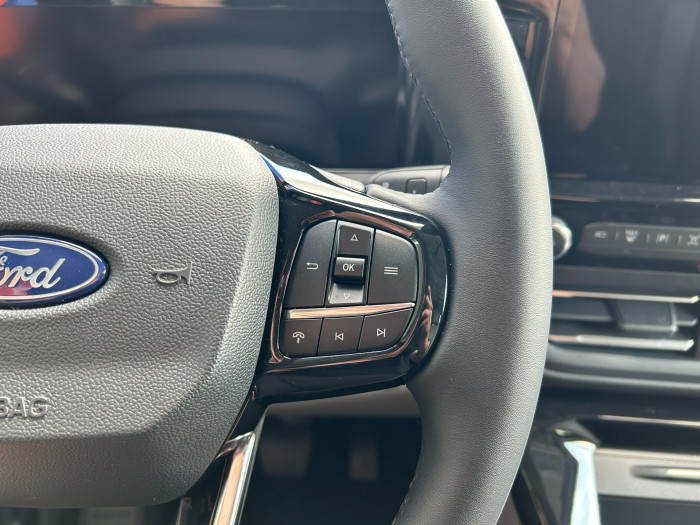 Titanium X L1 2.5 PHEV 171kW na operativní leasing