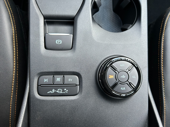  WILDTRAK 2.3 Hybrid PHEV 205kW na operativní leasing