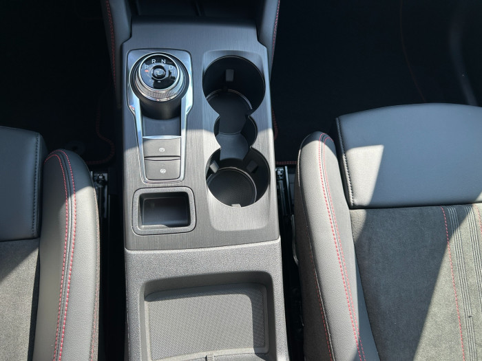 2.5Hybrid PHEV 178kW Titanium na operativní leasing