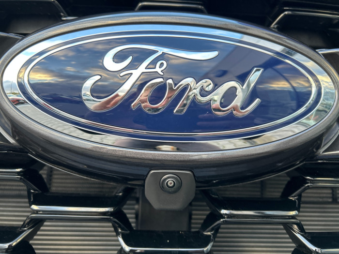  WILDTRAK 2.3 Hybrid PHEV 205kW na operativní leasing