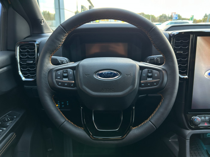  WILDTRAK 2.3 Hybrid PHEV 205kW na operativní leasing