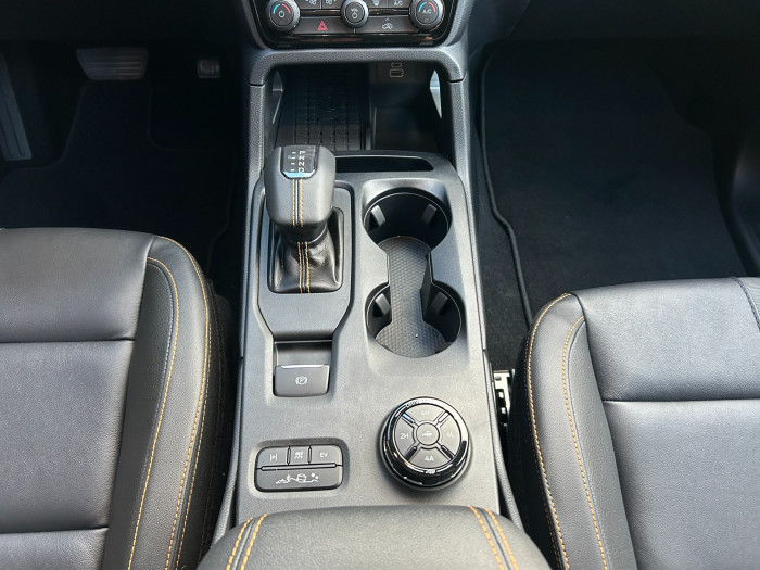  WILDTRAK 2.3 Hybrid PHEV 205kW na operativní leasing