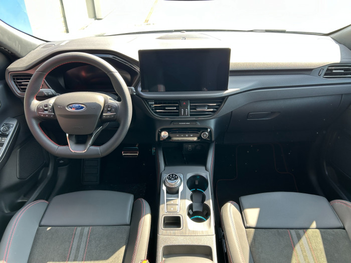 2.5Hybrid PHEV 178kW Titanium na operativní leasing