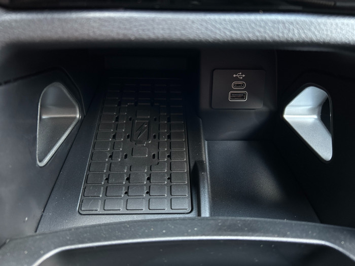  WILDTRAK 2.3 Hybrid PHEV 205kW na operativní leasing